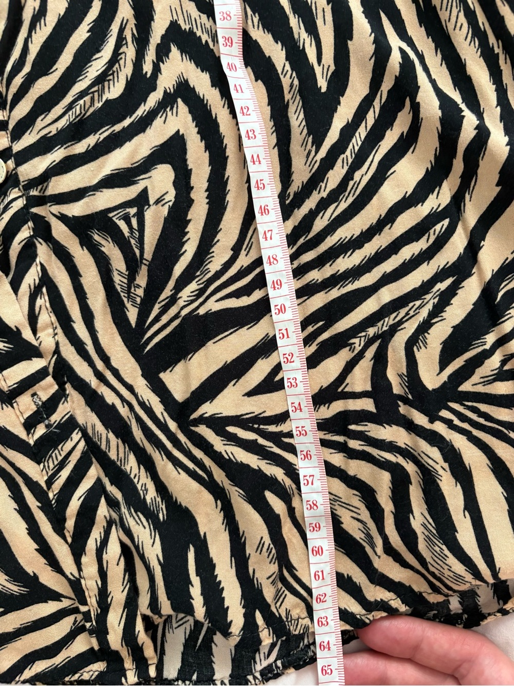 Trendy Zebra Print blouse – Size L - Picture 2 of 6